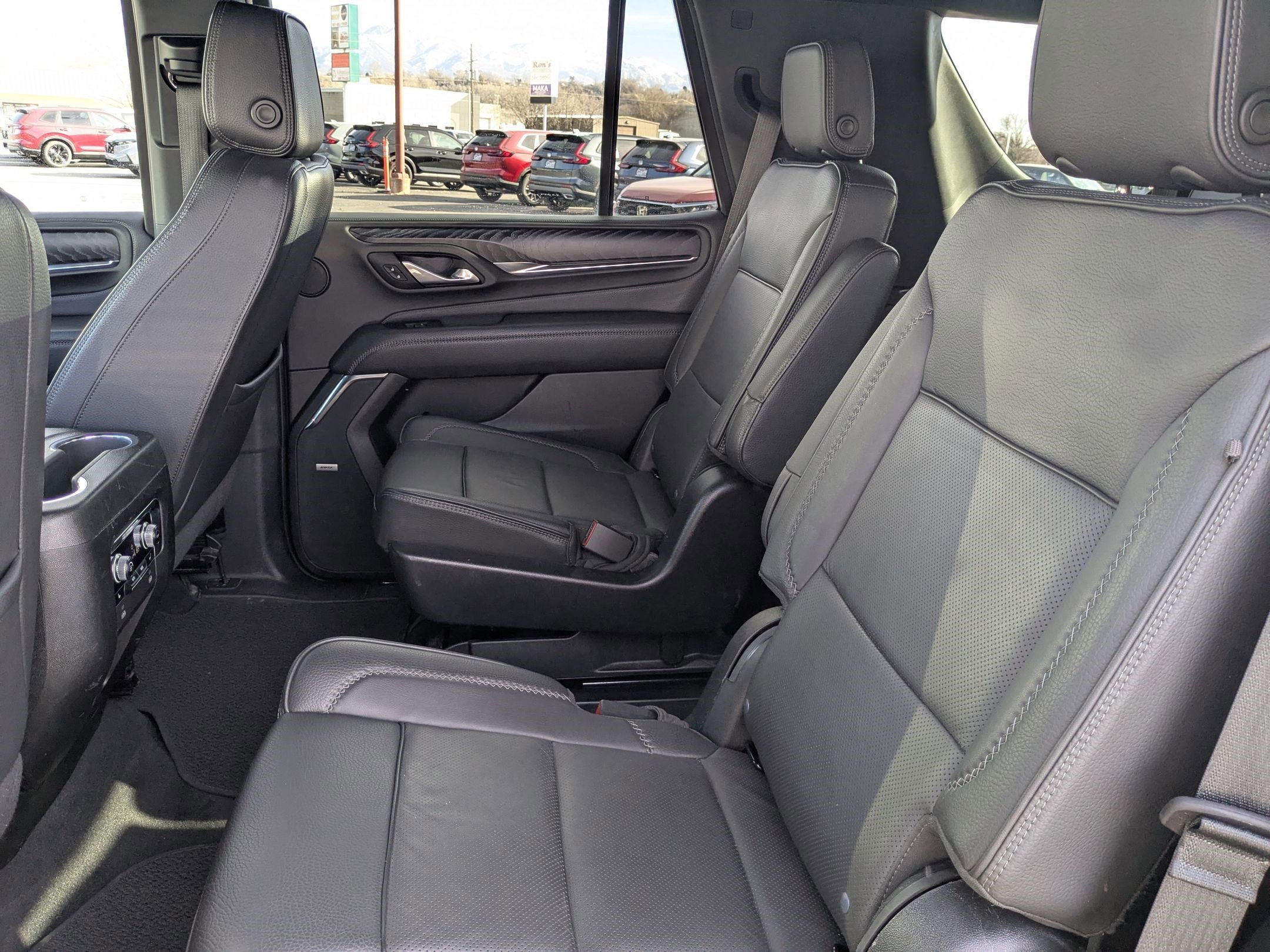 Used 2023 GMC Yukon Denali image 35