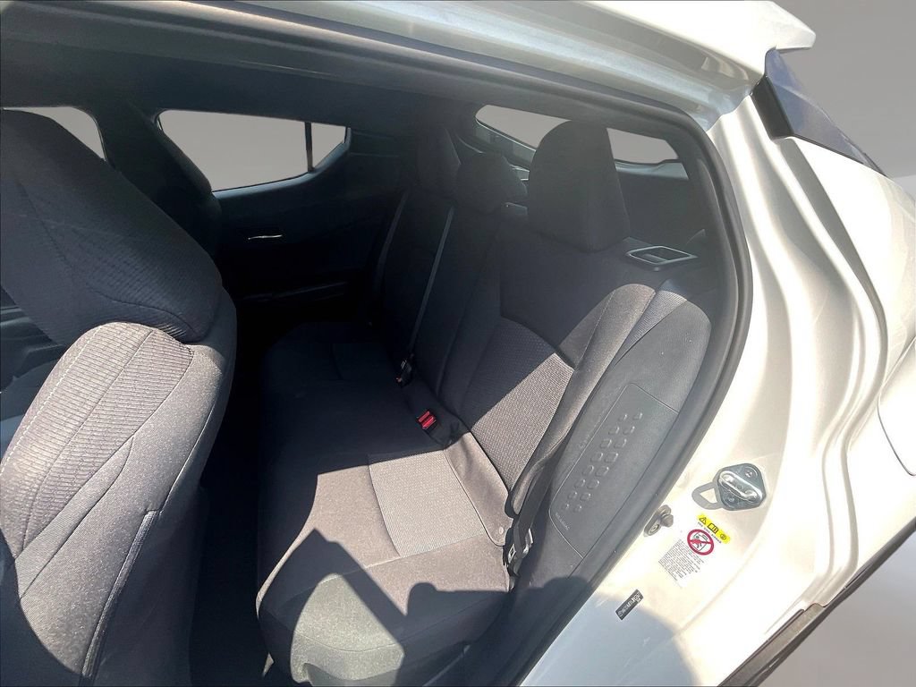 Used 2018 Toyota C-HR XLE FWD image 21