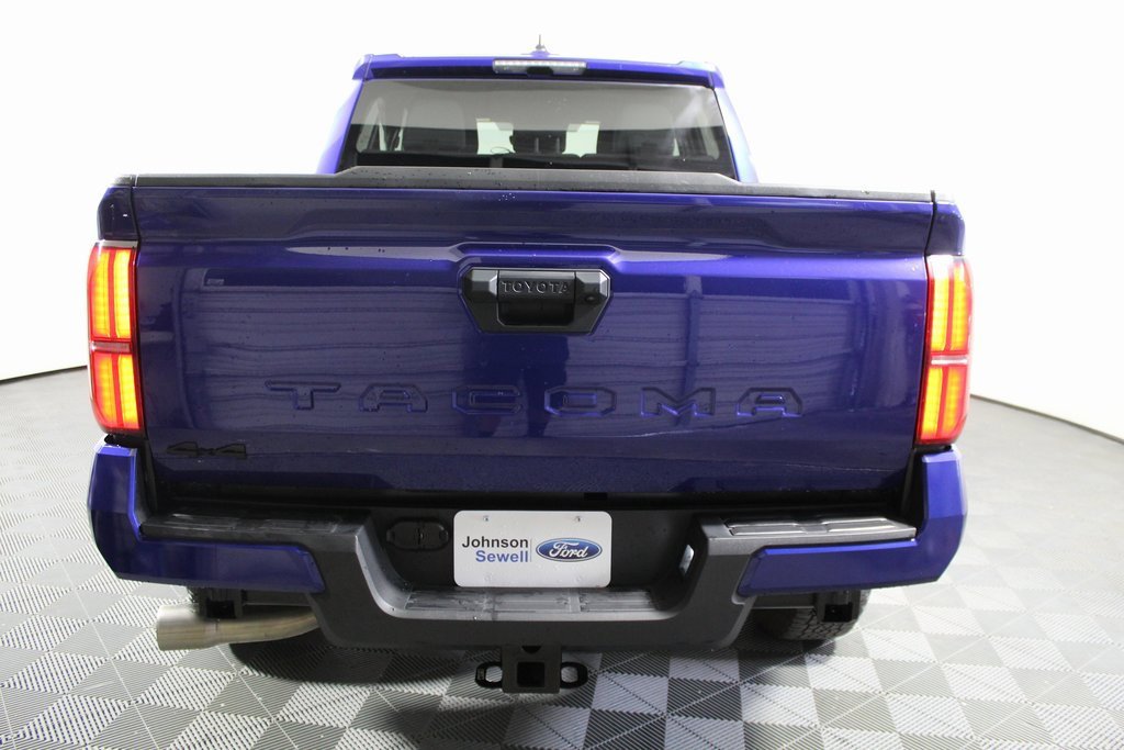 Used 2024 Toyota Tacoma TRD Off-Road image 6