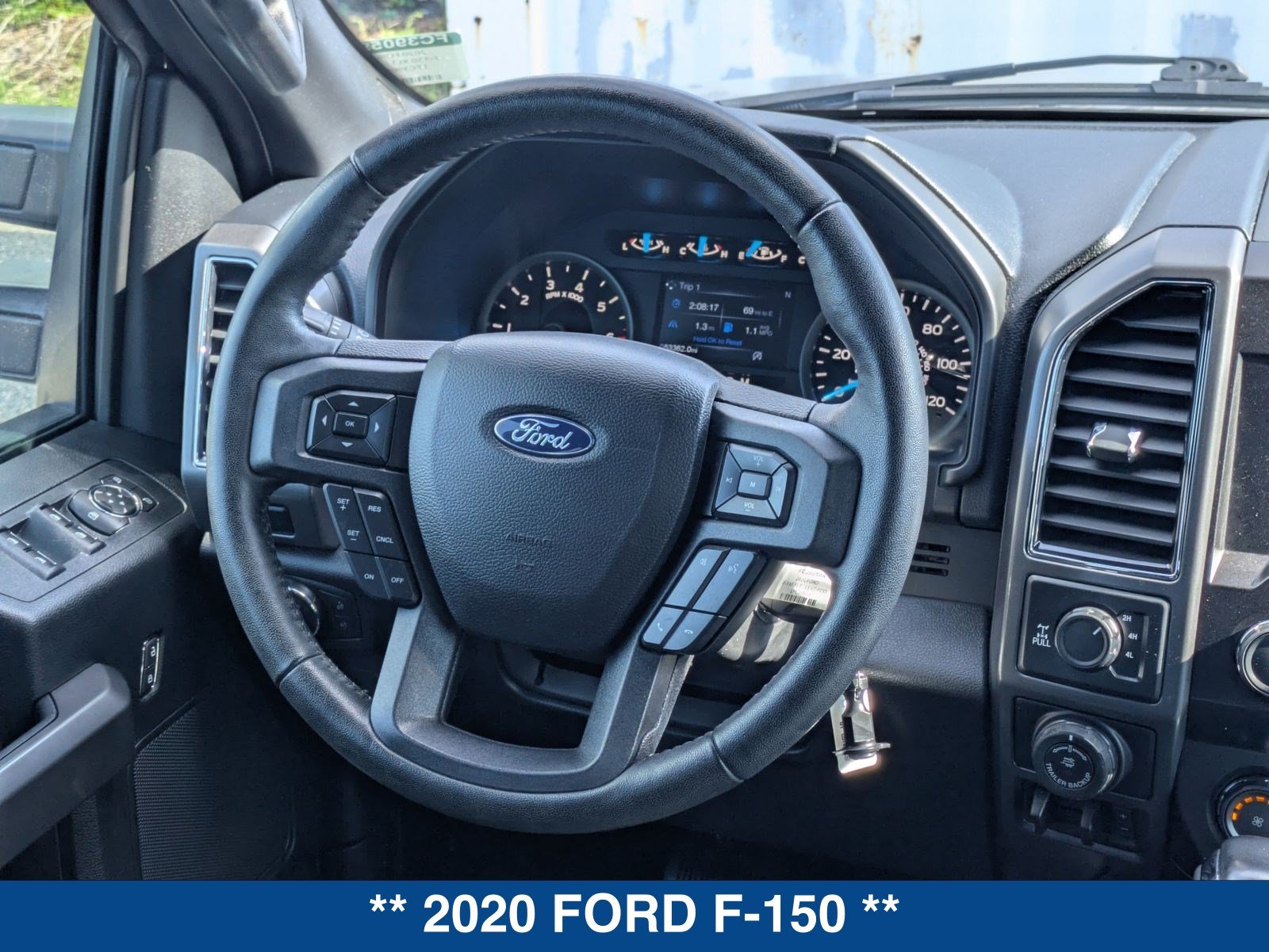 Used 2020 Ford F150 XLT w/ Equipment Group 302A Luxury AWD/4WD image 17
