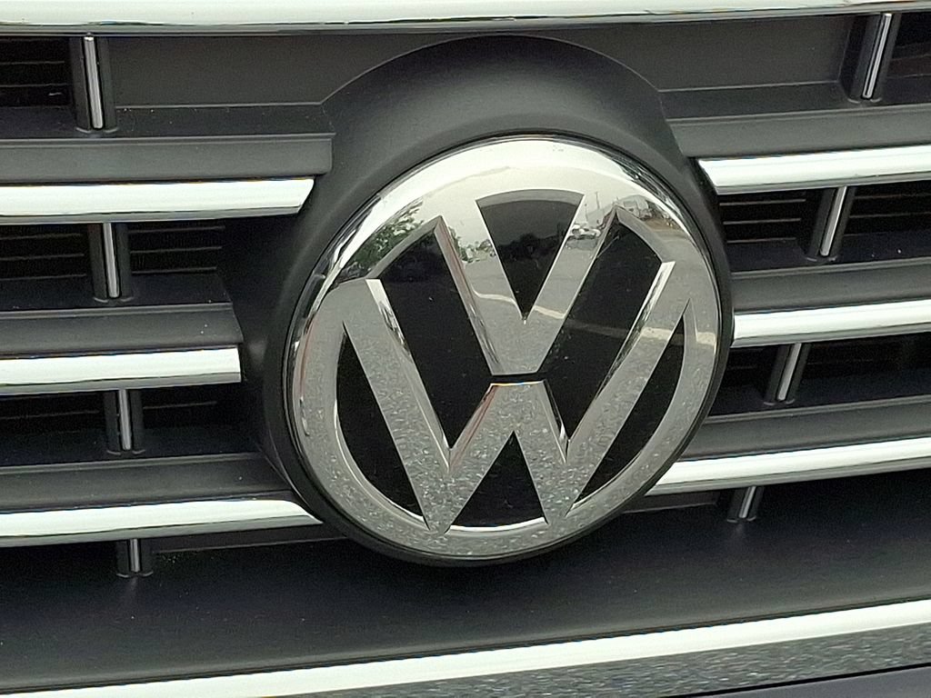 Used 2020 Volkswagen Passat 2.0T R-Line FWD image 33