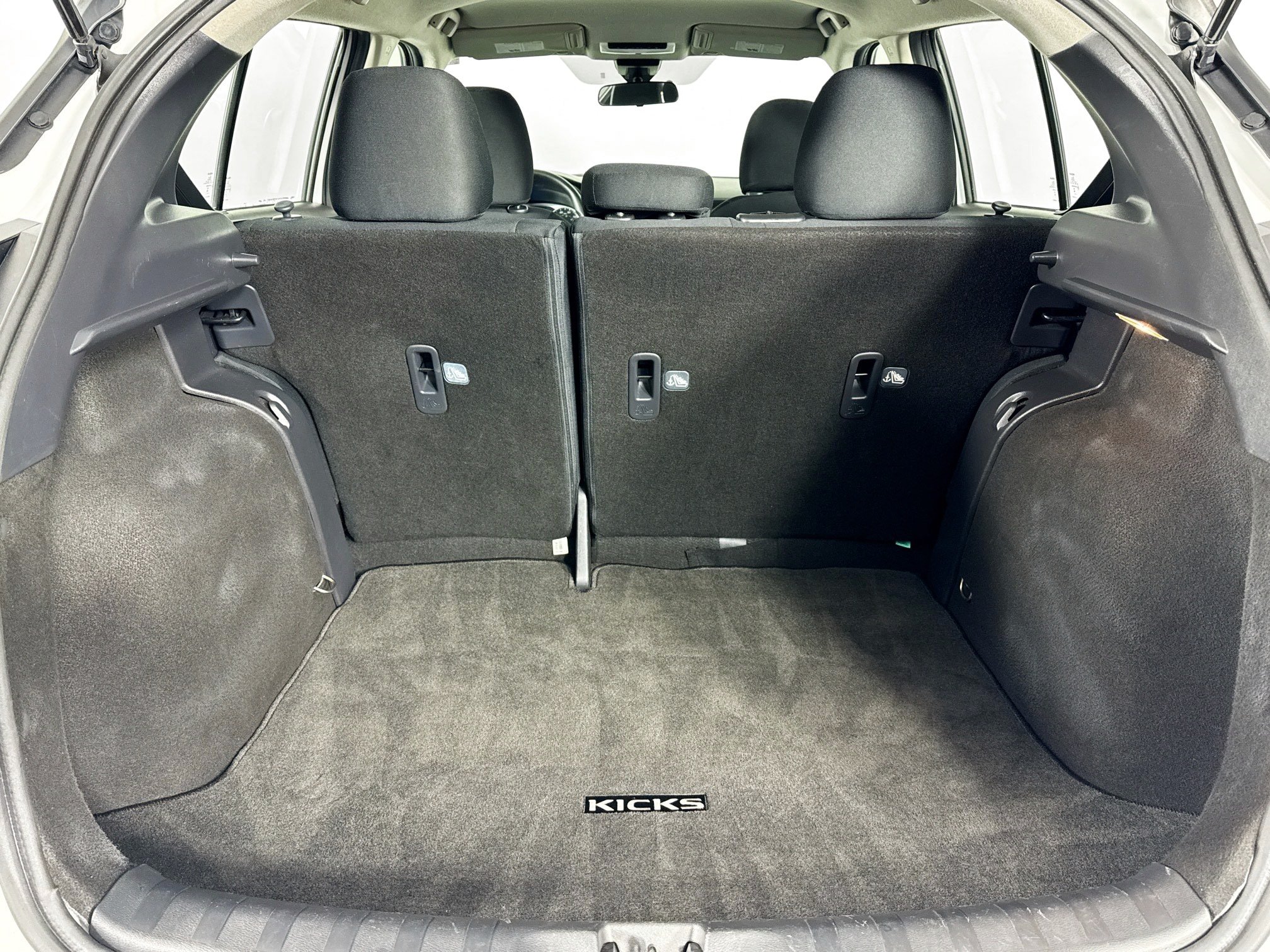 Used 2023 Nissan Kicks S FWD image 33