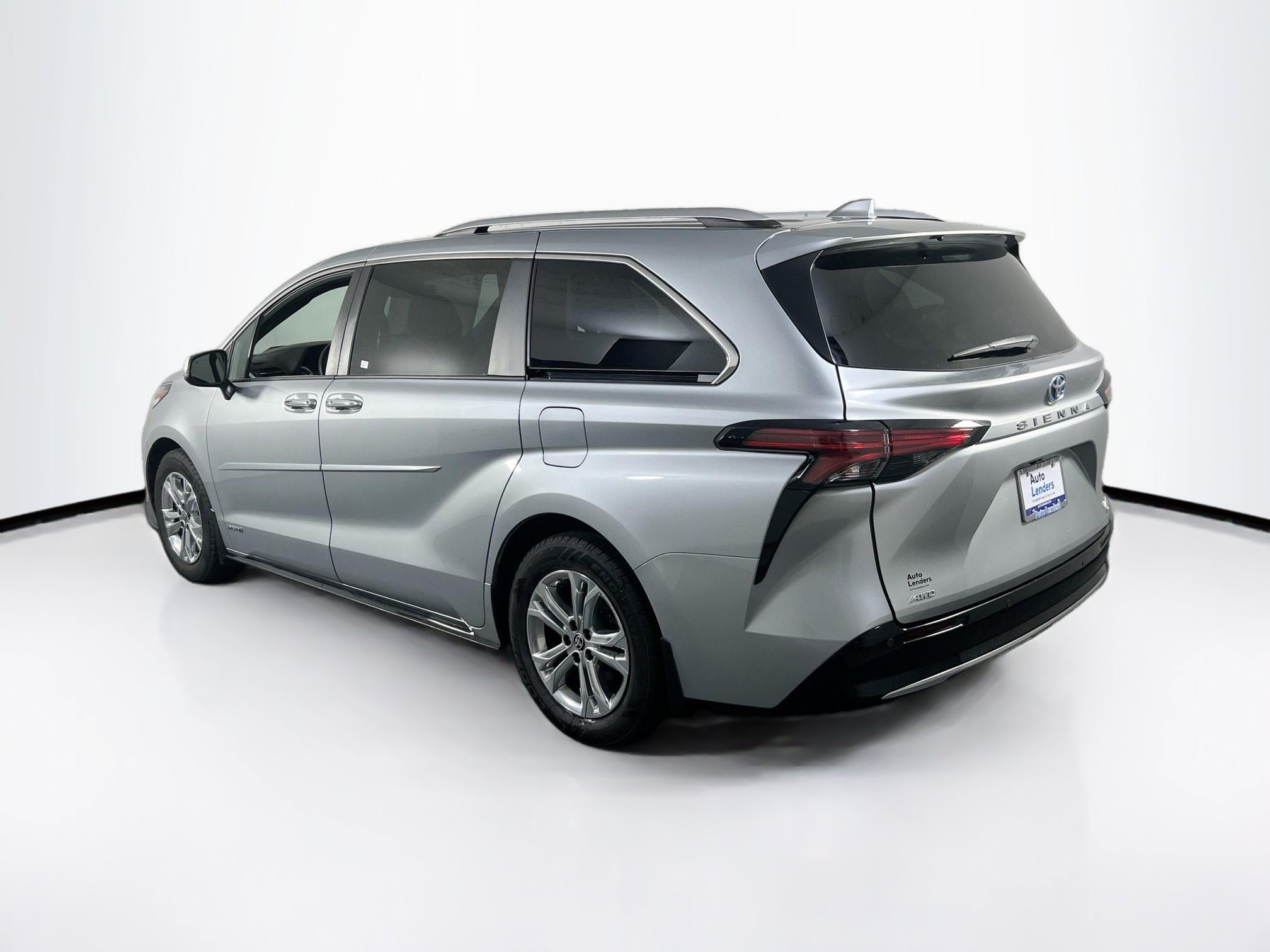 Used 2021 Toyota Sienna Platinum AWD/4WD image 7