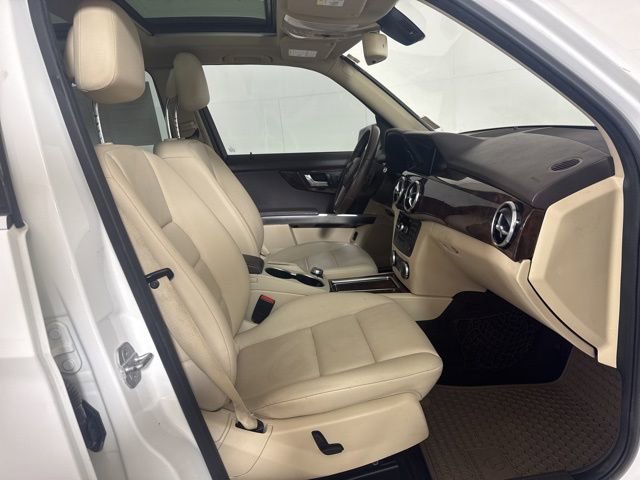 Used 2013 Mercedes-Benz GLK 350 4MATIC image 4