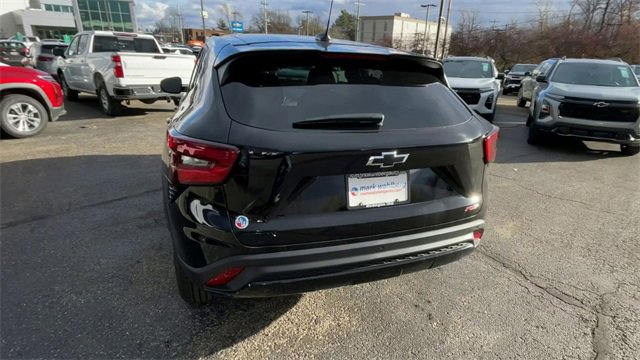 New 2026 Chevrolet Trax RS image 8