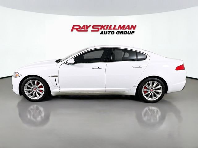 Used 2015 Jaguar XF Premium RWD image 4