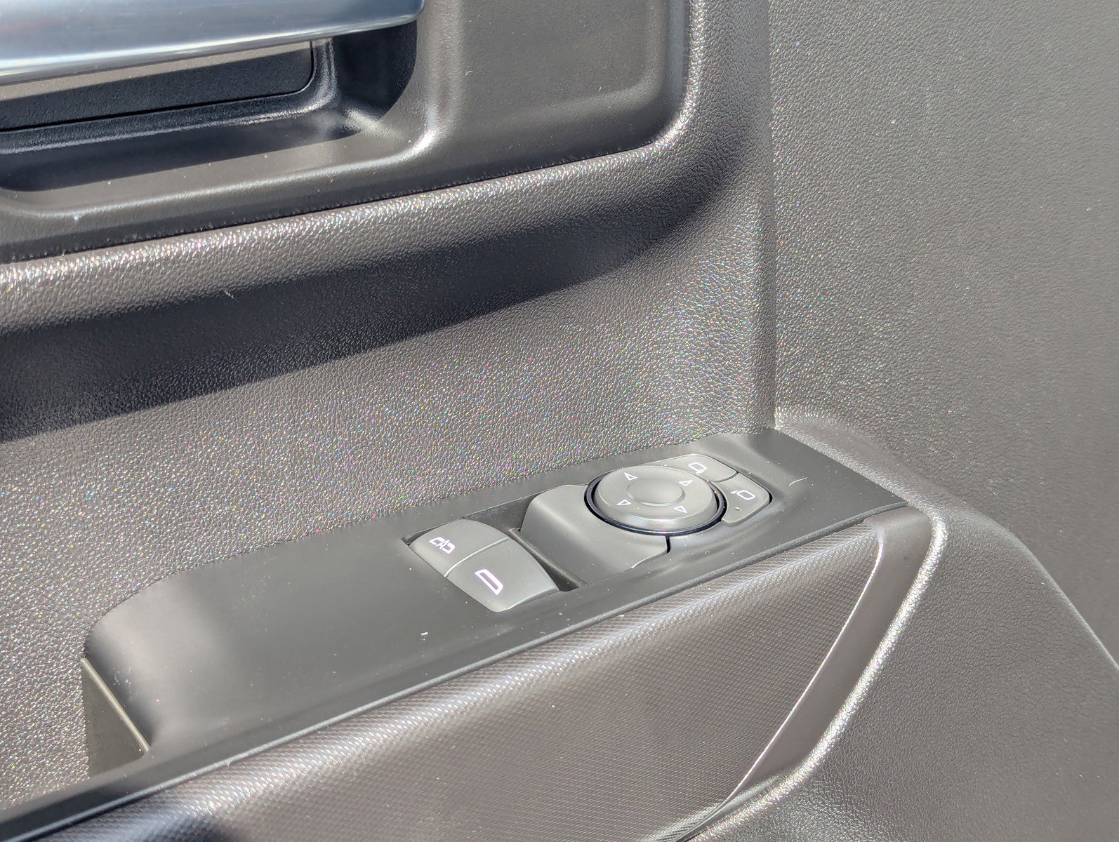 Certified 2025 Chevrolet Silverado 1500 W/T image 17