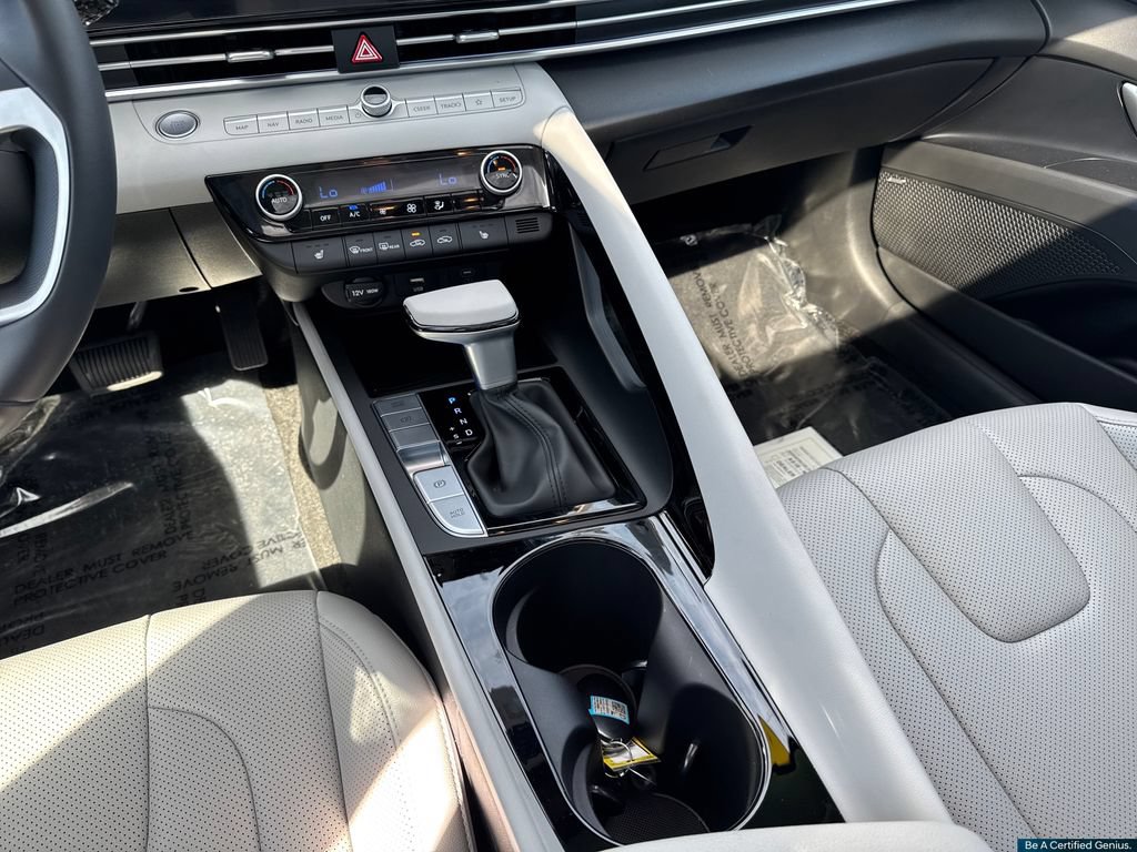 Certified 2026 Hyundai Elantra Limited FWD image 30