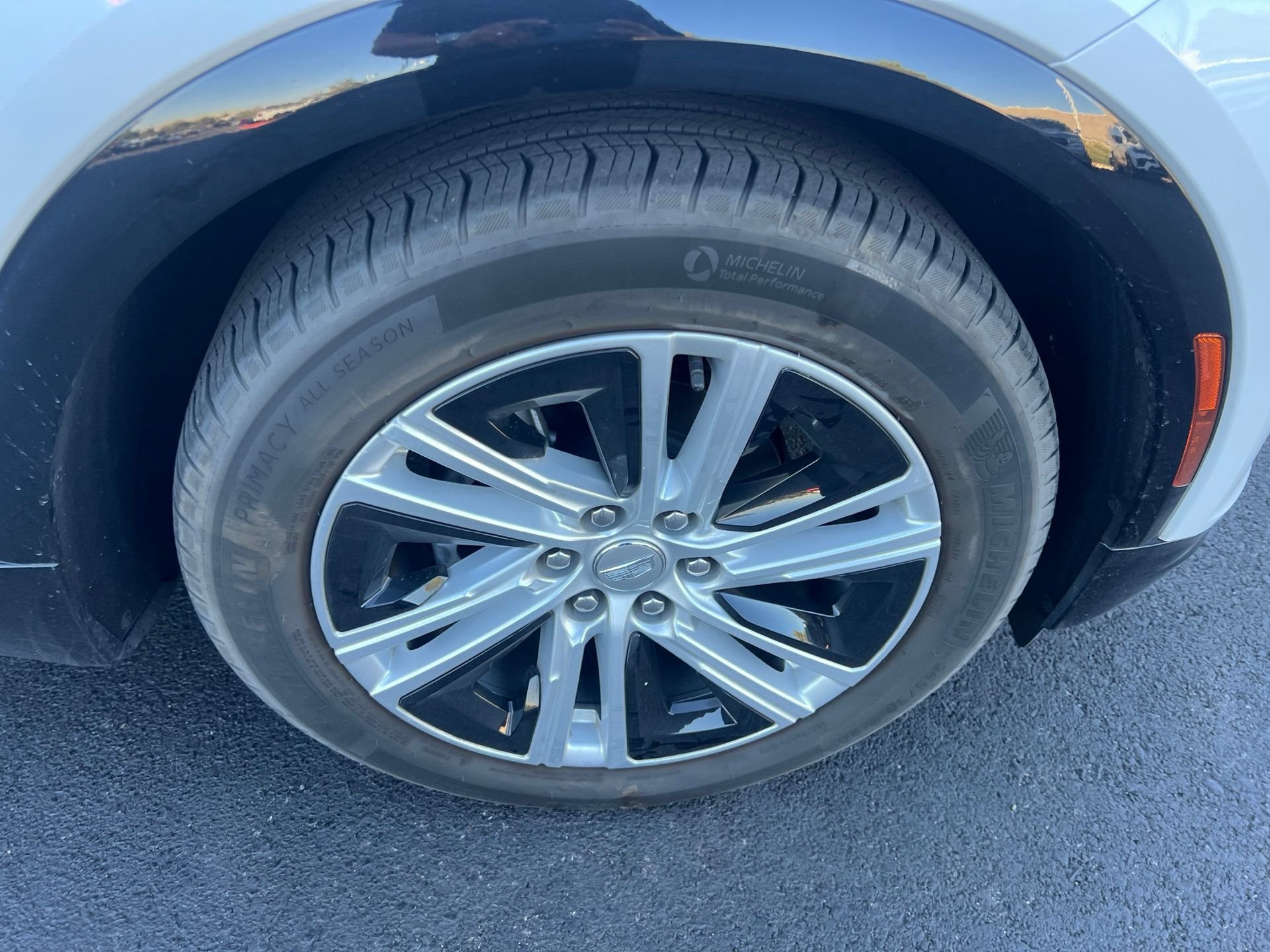 Used 2024 Cadillac Lyriq Tech AWD/4WD image 13