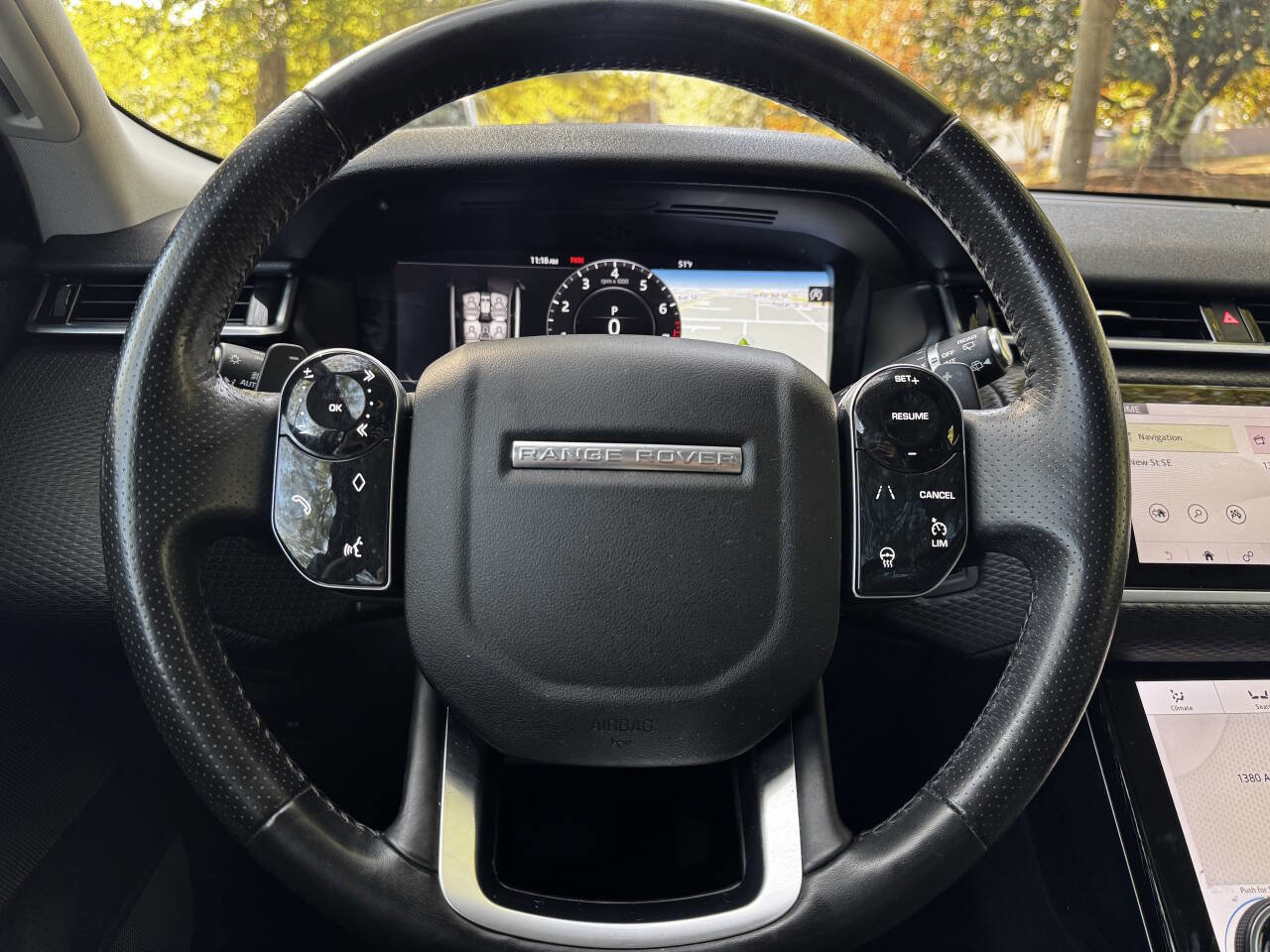 Used 2018 Land Rover Range Rover Velar S image 12