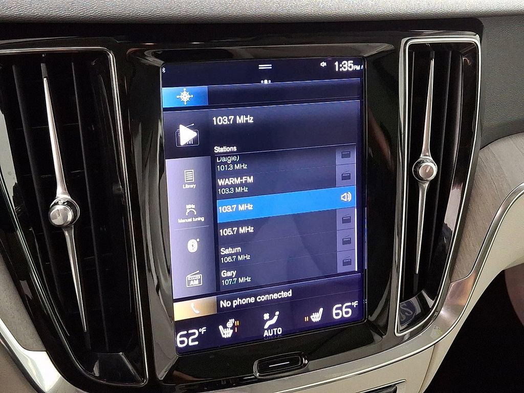 Used 2022 Volvo V60 T5 Cross Country w/ Advanced Package image 4