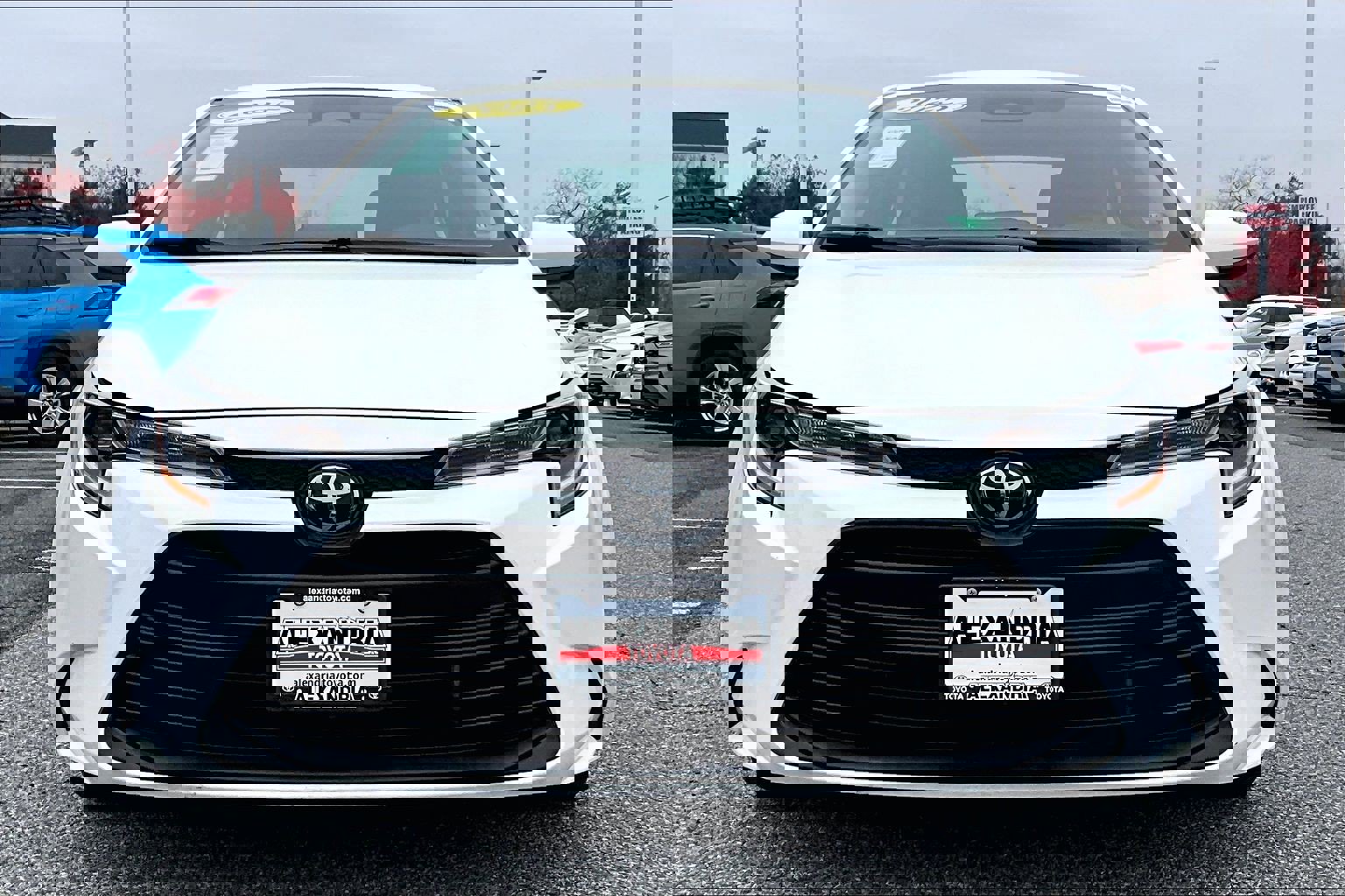 Used 2025 Toyota Corolla LE image 3