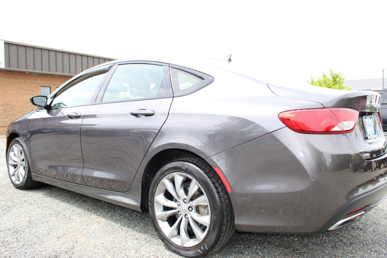 Used 2016 Chrysler 200 S AWD/4WD image 4