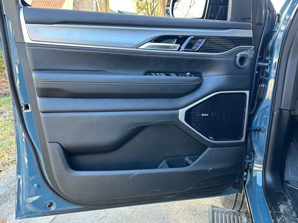 New 2026 Jeep Grand Wagoneer L Limited image 27