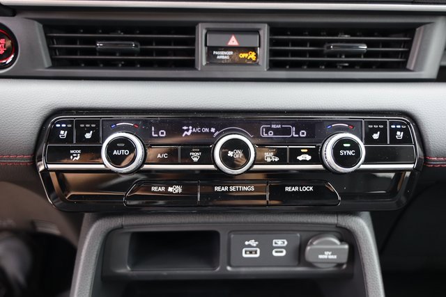 New 2025 Honda Pilot Black Edition image 25