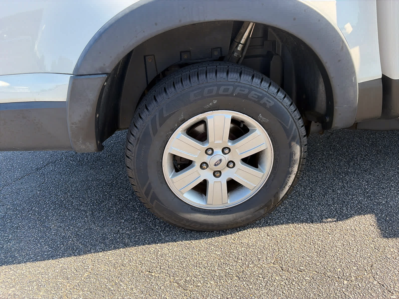 Used 2008 Ford Explorer Sport Trac XLT RWD image 24