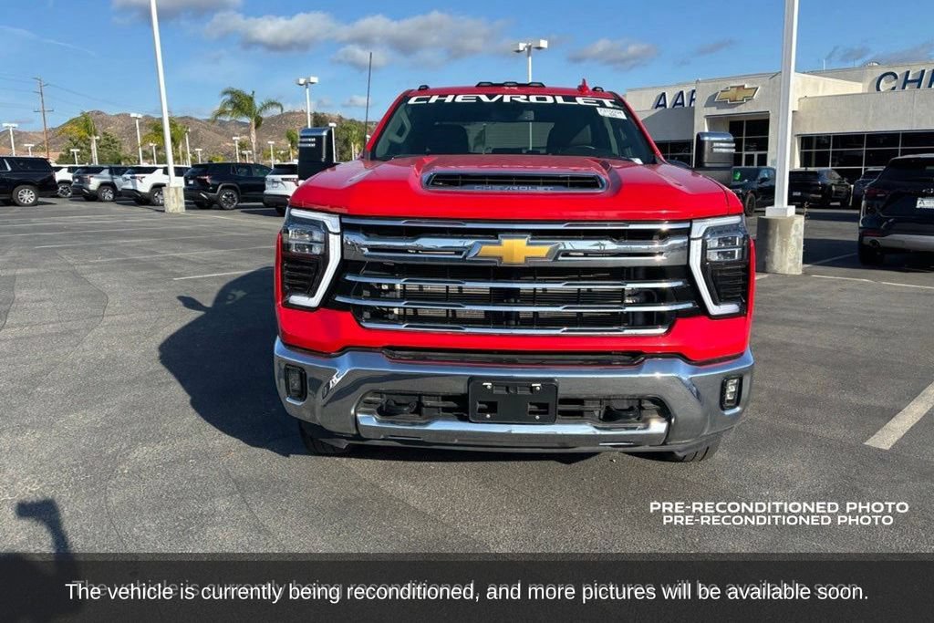 Used 2024 Chevrolet Silverado 3500 LTZ AWD/4WD image 2