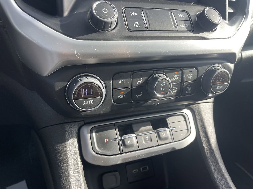 Used 2023 GMC Acadia SLE w/ Driver Convenience Package image 26