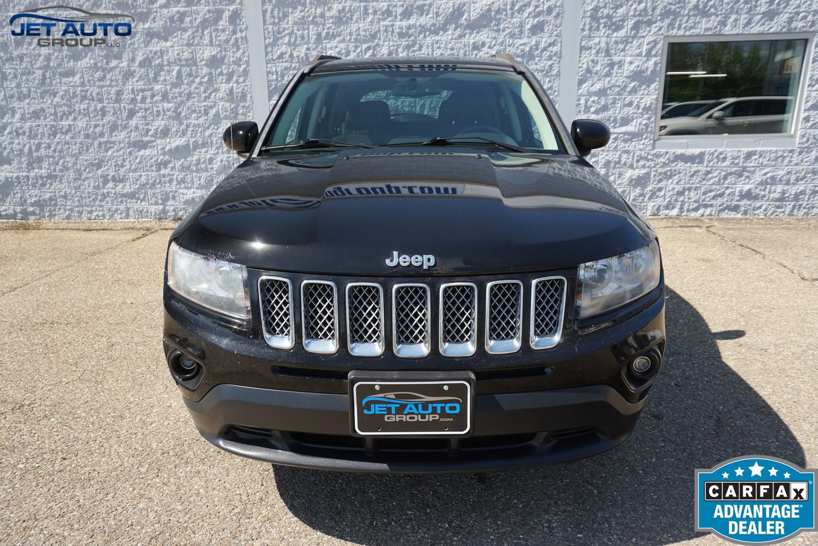 Used 2015 Jeep Compass Latitude AWD/4WD image 2