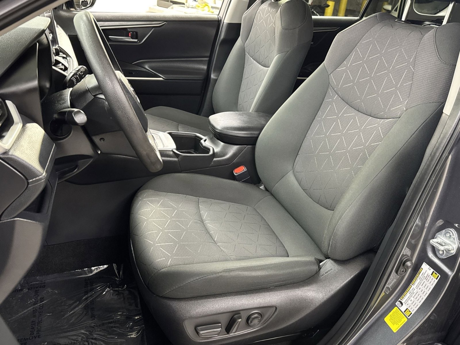 Used 2024 Toyota RAV4 XLE FWD image 14