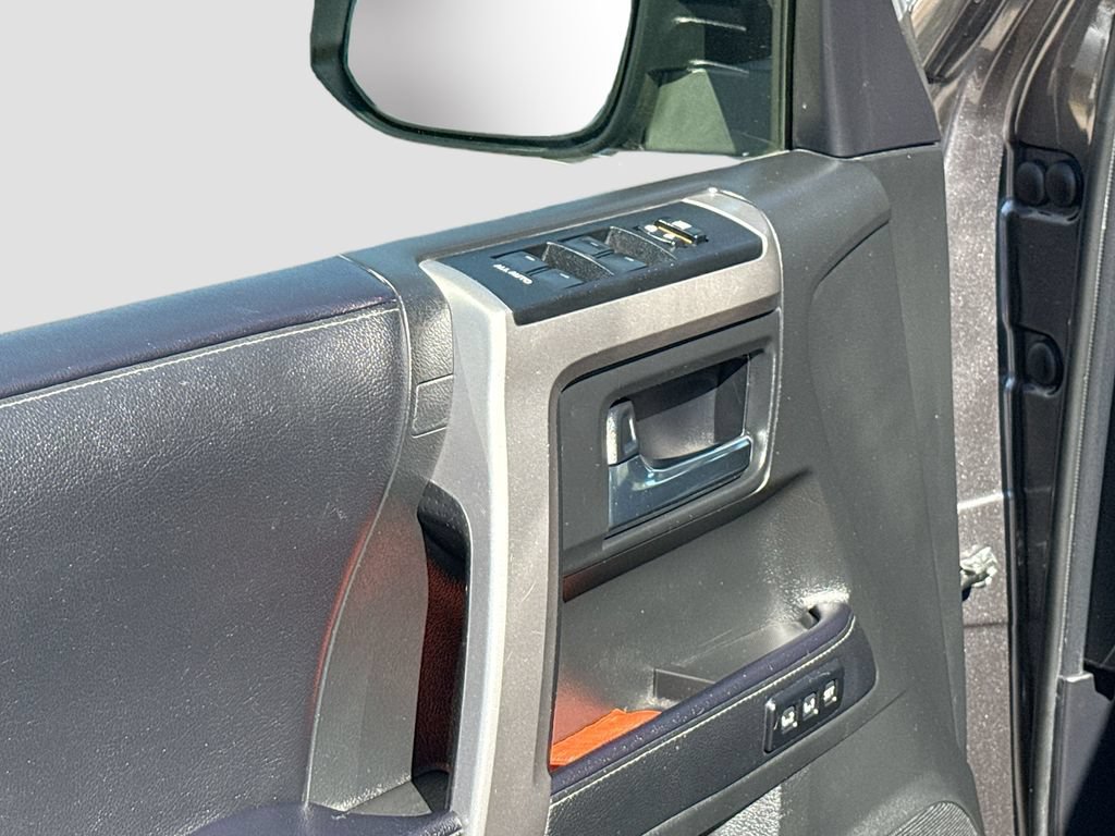 Used 2023 Toyota 4Runner Limited RWD image 18