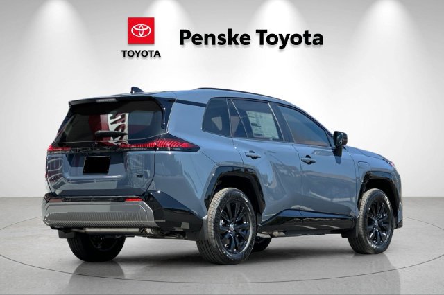 New 2026 Toyota RAV4 SE w/ Weather Package AWD/4WD image 4