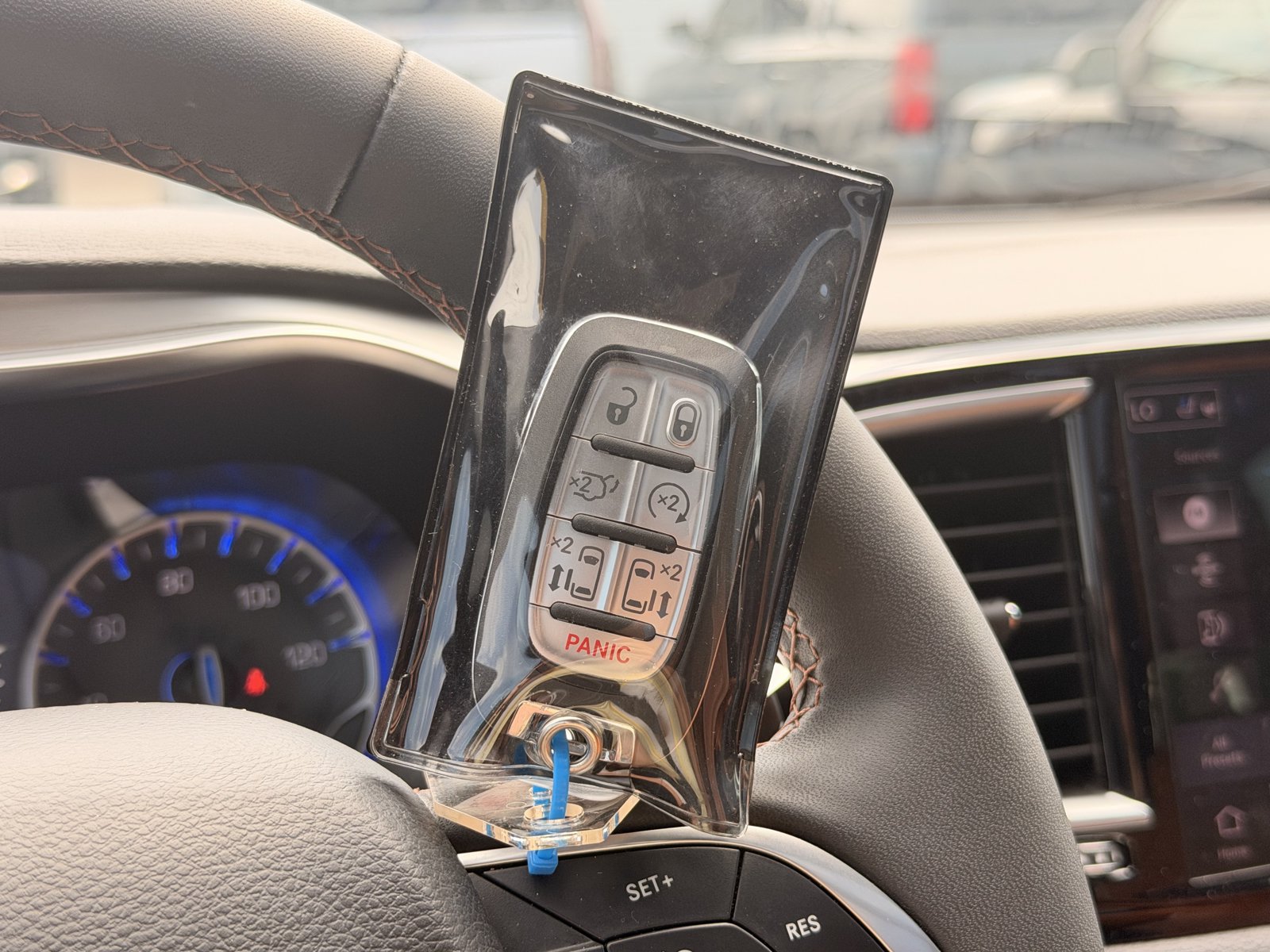 Used 2026 Chrysler Pacifica Pinnacle FWD image 52