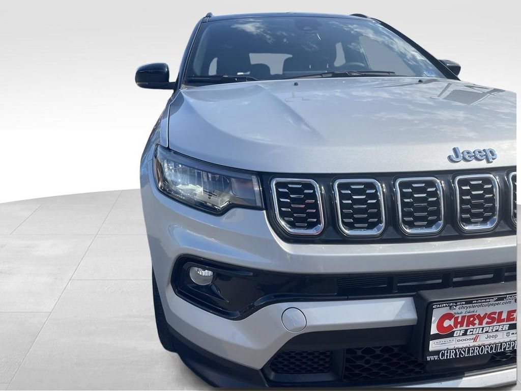 Used 2025 Jeep Compass Limited AWD/4WD image 19
