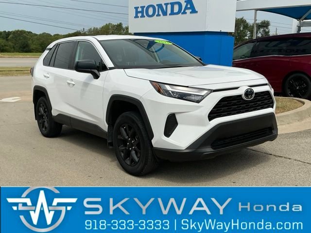 Used 2023 Toyota RAV4 LE FWD image 1