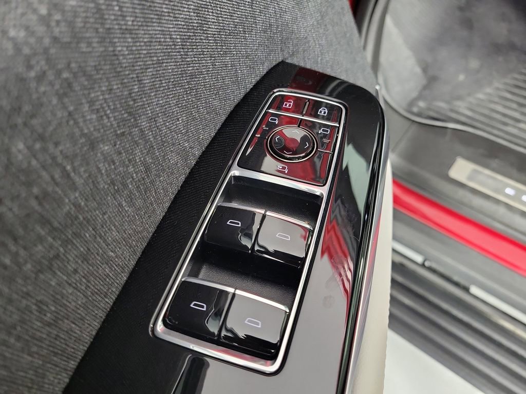 Certified 2026 Cadillac Escalade Platinum Sport w/ LPO, ONYX Package image 21