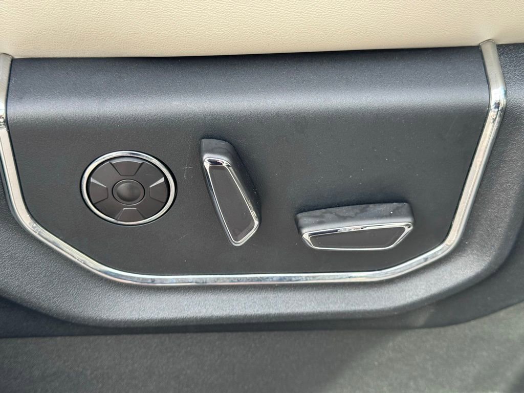 Used 2021 Ford Expedition Platinum image 30