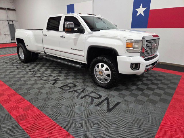 Used 2016 GMC Sierra 3500 Denali w/ Duramax Plus Package image 16