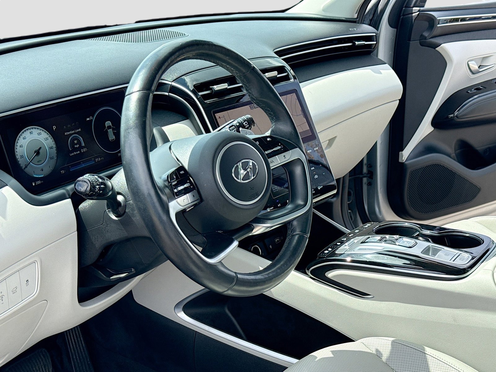 Used 2022 Hyundai Tucson Limited image 4