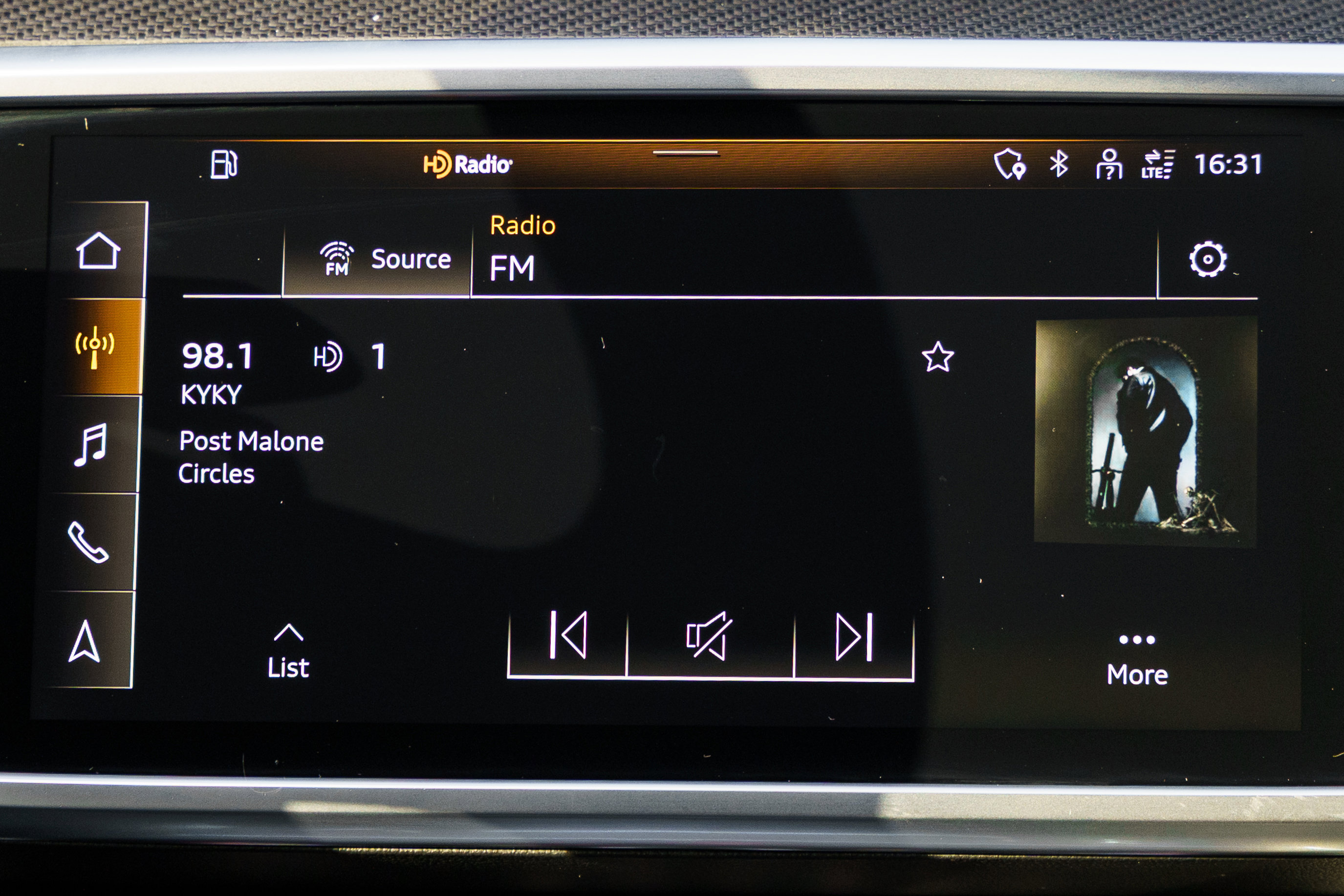 Used 2022 Audi RS 7 Sportback w/ Black Optic Package image 13