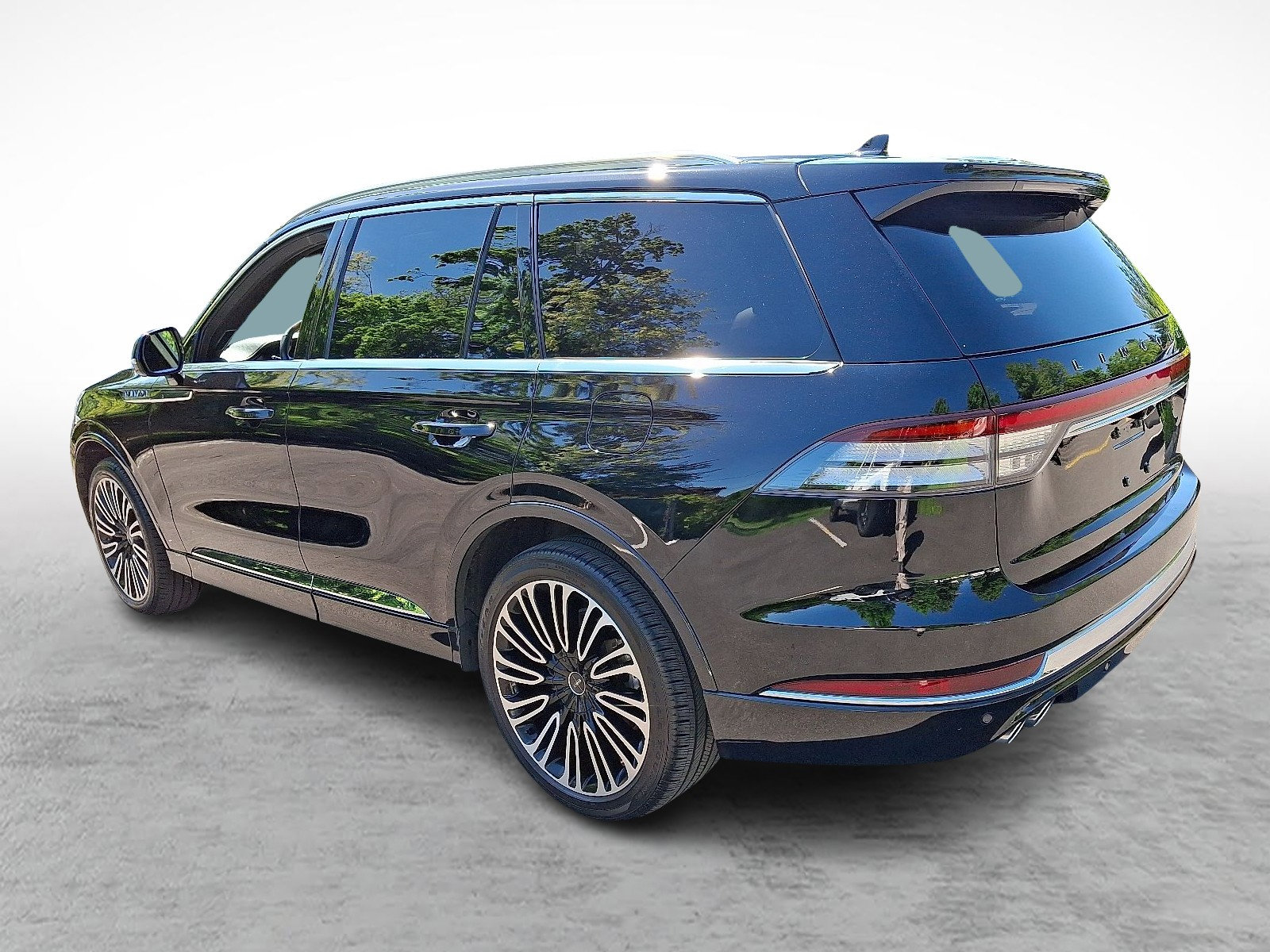Used 2023 Lincoln Aviator Black Label w/ Dynamic Handling Package AWD/4WD image 4