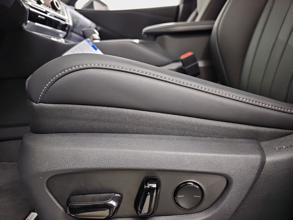 New 2026 Lexus TX 500h AWD image 30