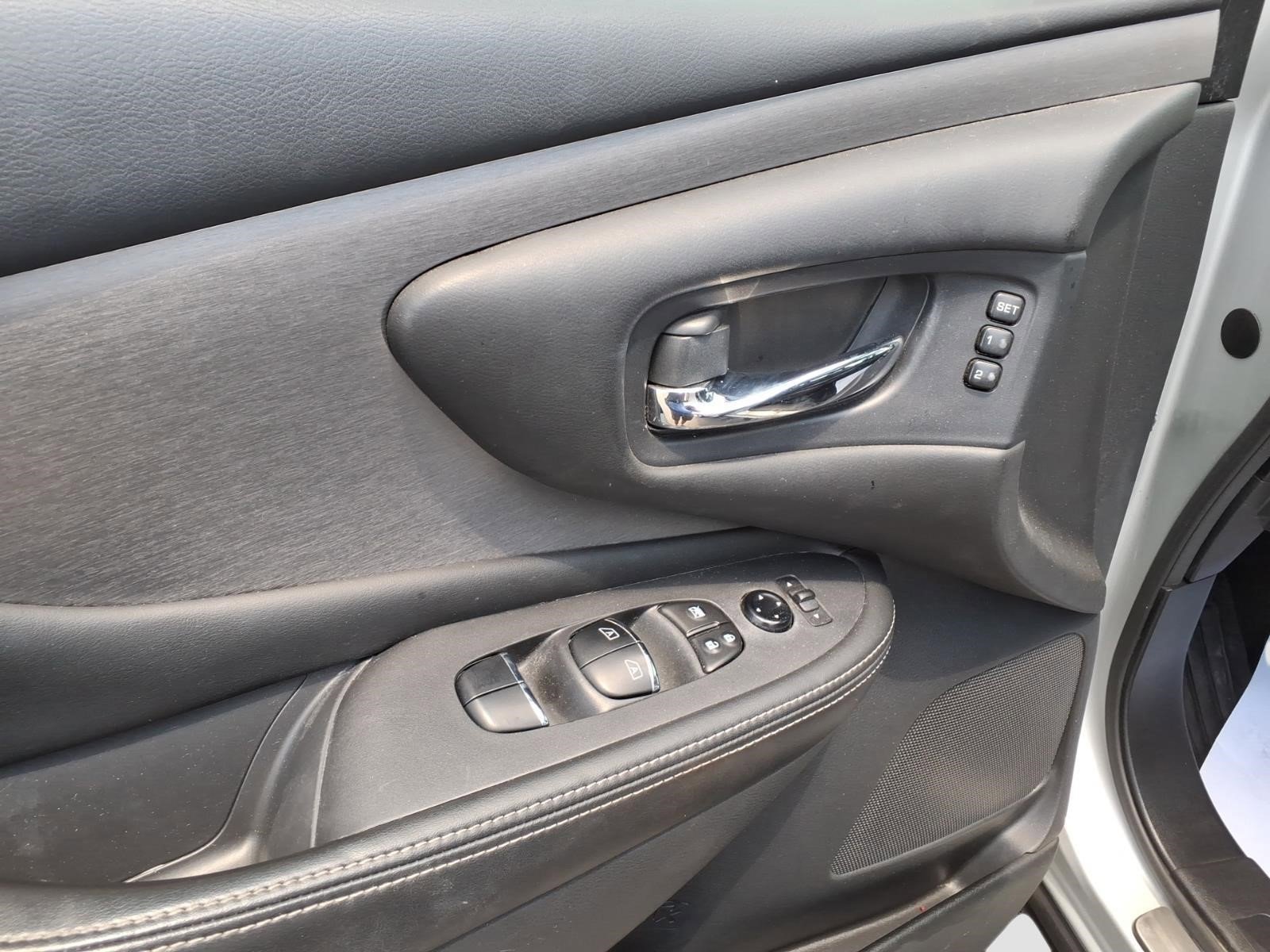 Used 2021 Nissan Murano SL w/ SL Moonroof Package AWD/4WD image 13