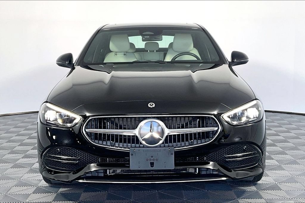 Used 2025 Mercedes-Benz C 300 Sedan image 3