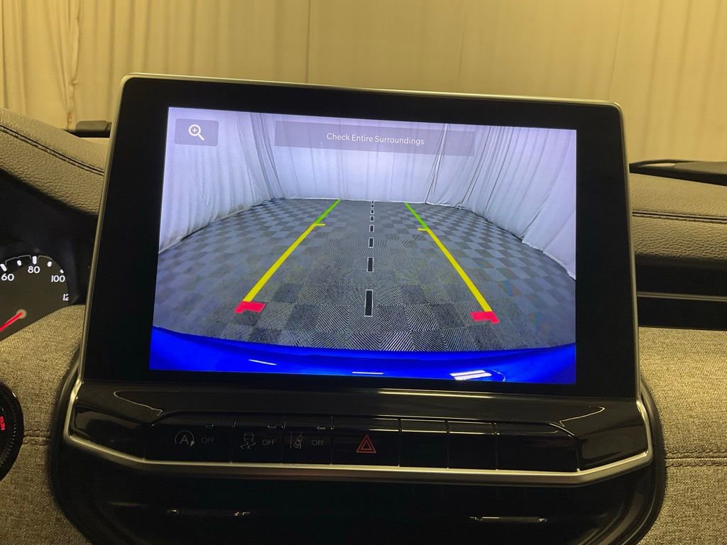 Used 2022 Jeep Compass Latitude image 3