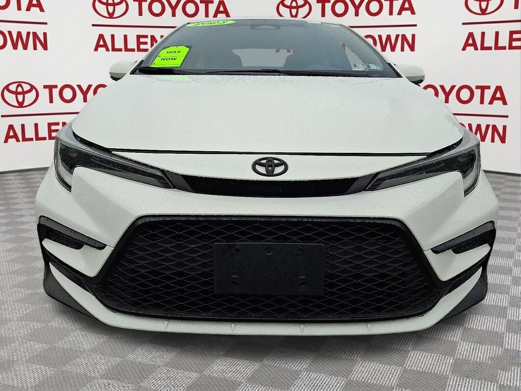 Used 2023 Toyota Corolla SE FWD image 2