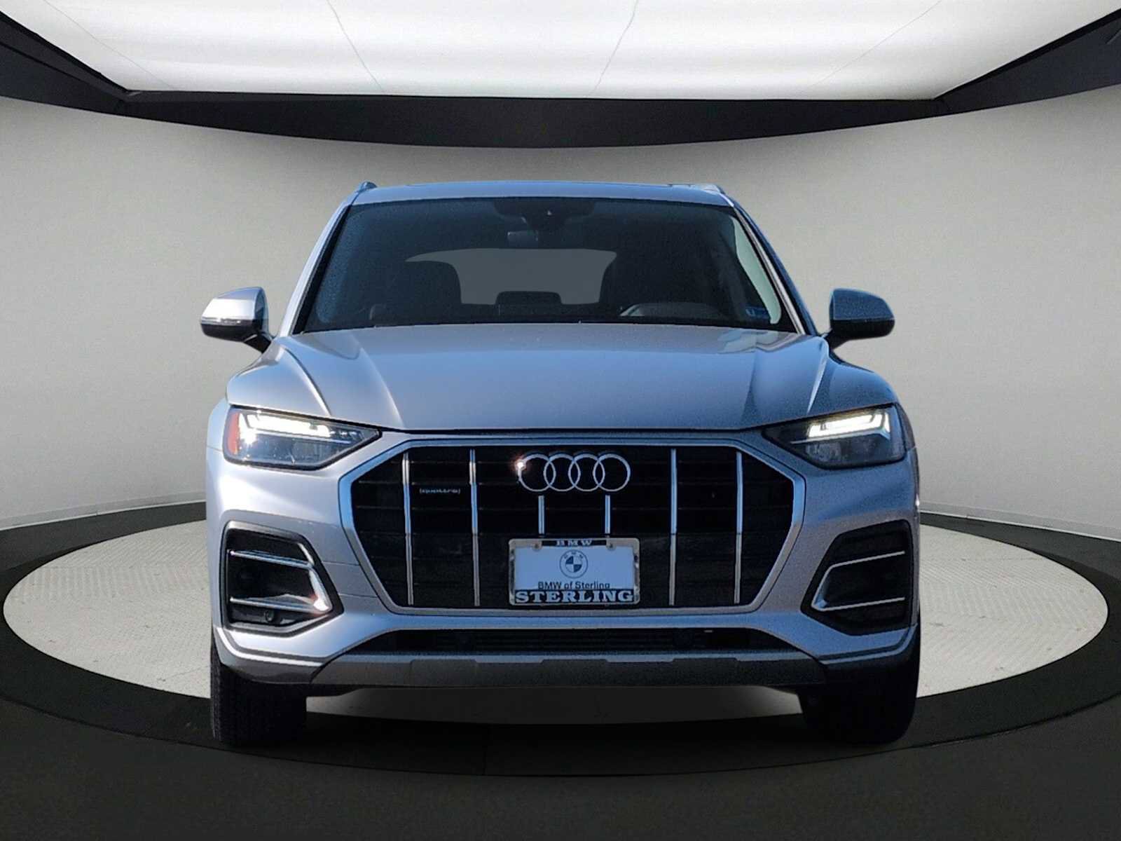 Used 2021 Audi Q5 Premium w/ Convenience Package image 3