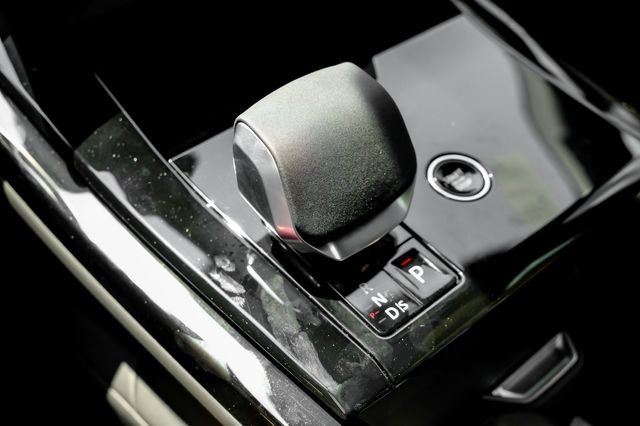 New 2026 Land Rover Range Rover Sport SE AWD/4WD image 33