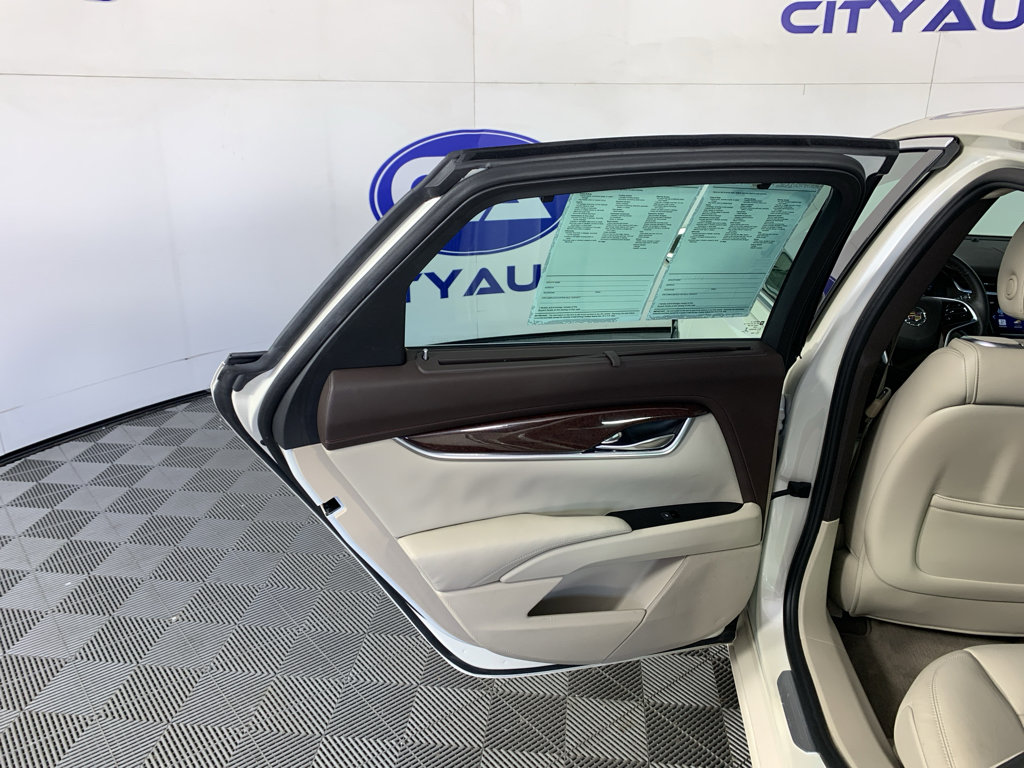 Used 2013 Cadillac XTS Premium FWD image 31