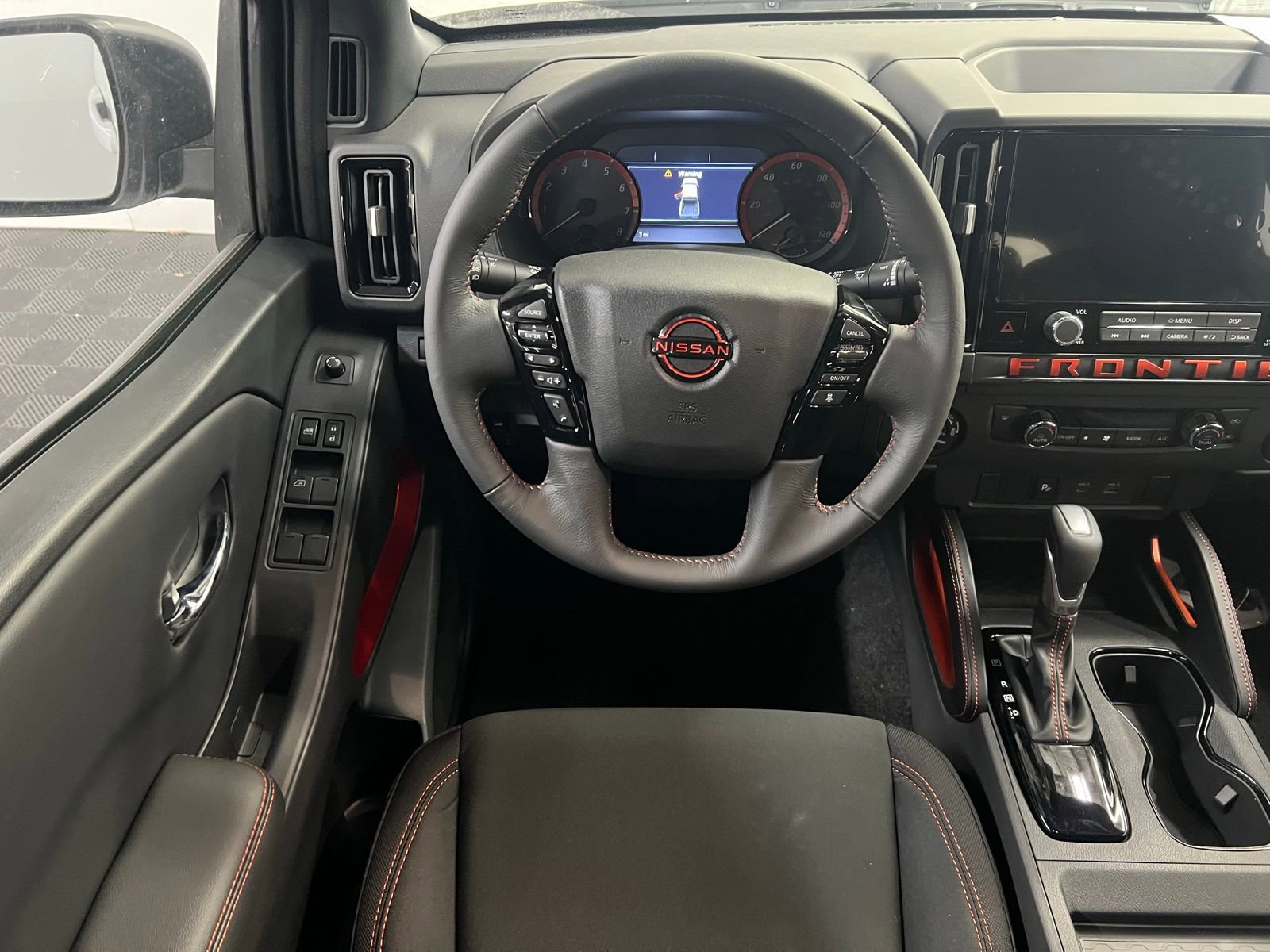 New 2025 Nissan Frontier PRO-4X w/ Tow Package image 11