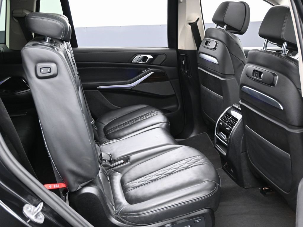 Used 2023 BMW X7 xDrive40i image 39