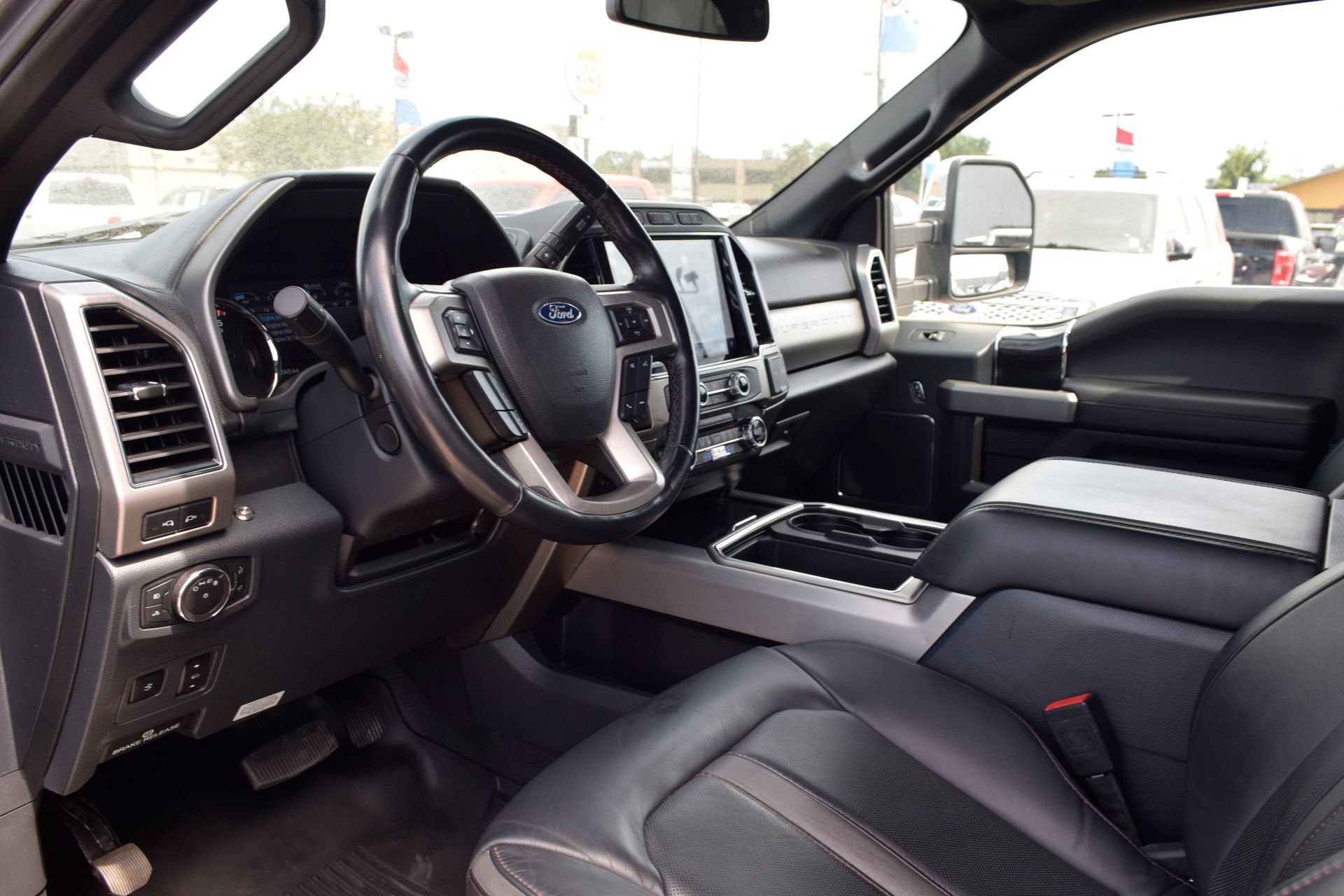 Used 2022 Ford F450 Platinum w/ FX4 Off-Road Package AWD/4WD image 13