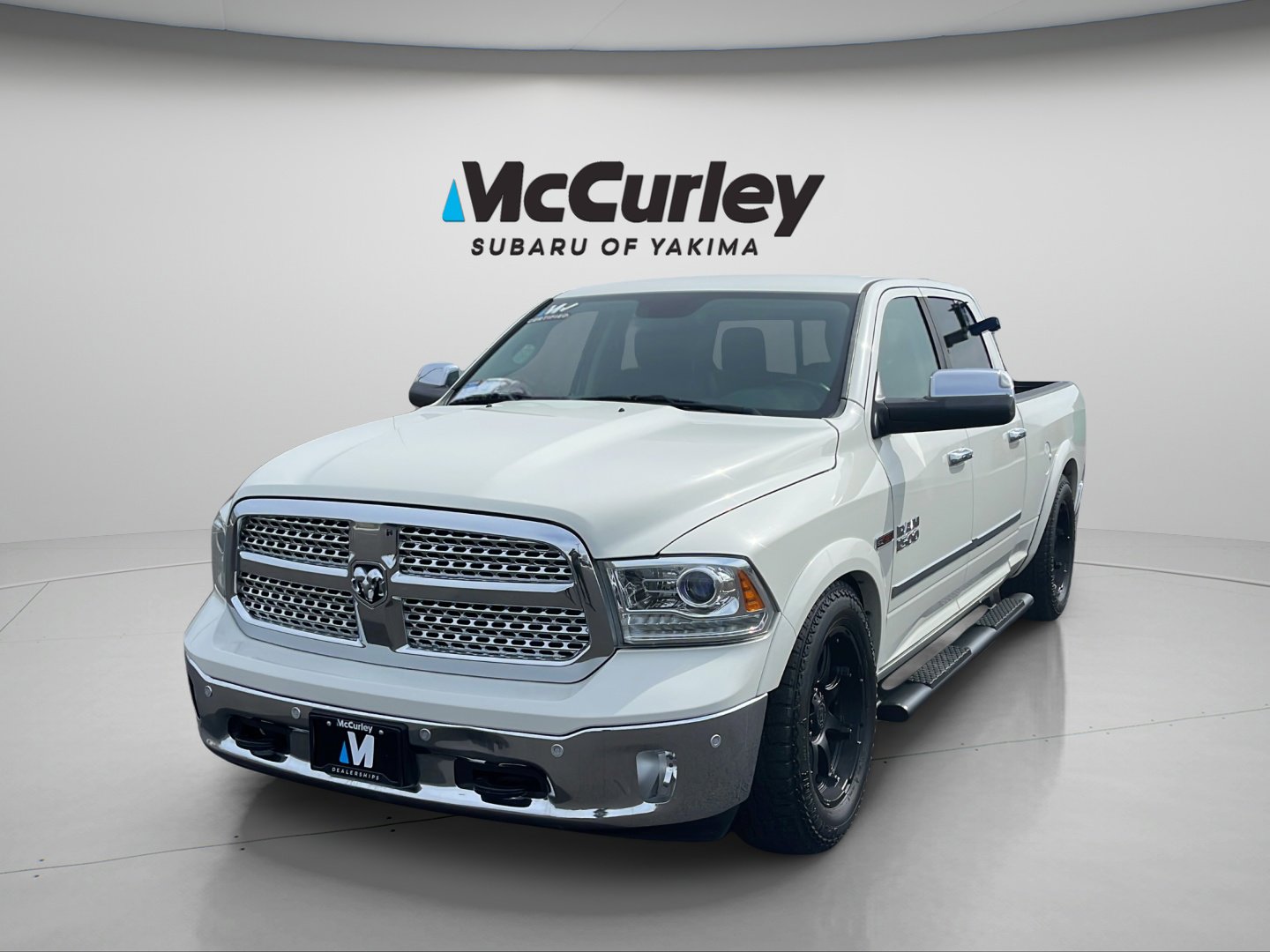 Used 2016 RAM 1500 Laramie w/ Convenience Group image 9