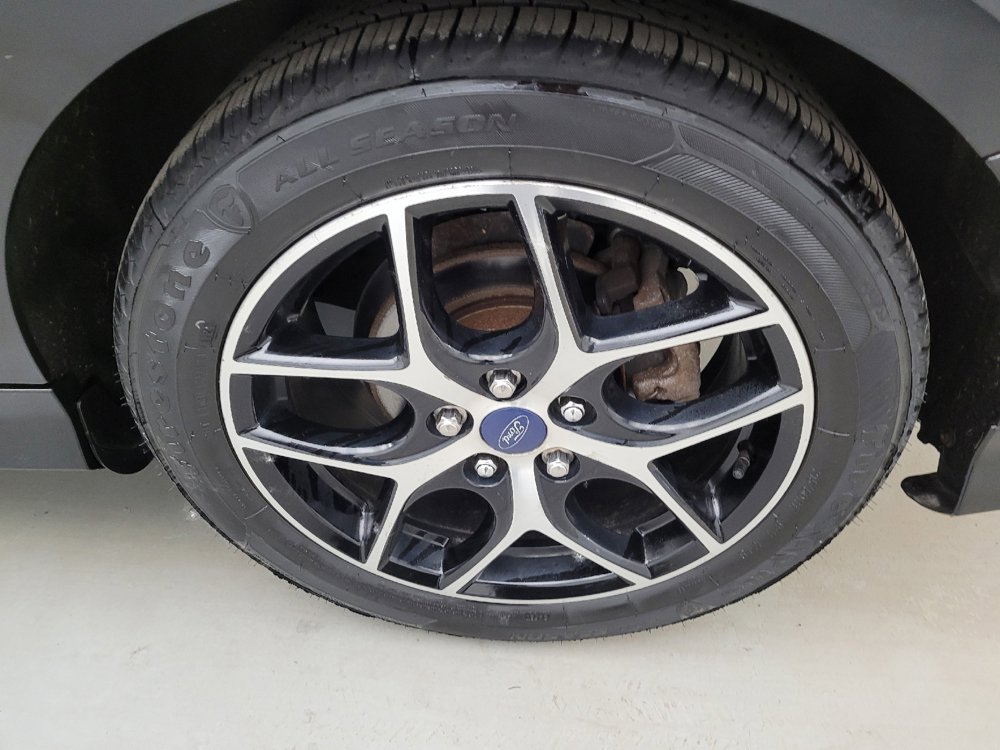 Used 2015 Ford Focus SE w/ SE Sport Package FWD image 31