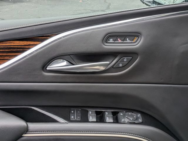 Certified 2021 Cadillac Escalade ESV Premium Luxury AWD/4WD image 12
