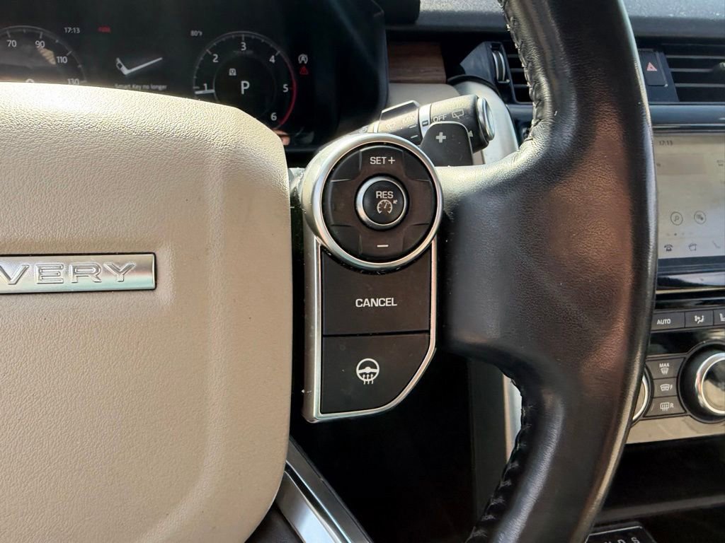 Used 2018 Land Rover Discovery HSE image 28